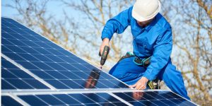 Installation Maintenance Panneaux Solaires Photovoltaïques à Caharet